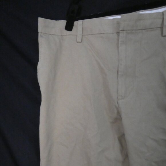 OLD NAVY - Classic Slim | 42 x 30 | Classic Khaki Straight Leg Pants - Picture 3 of 15